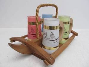 lot 94 image: Set of 4 Mid Century Siesta Ware Tropical Style Glasses wDisplay Stand