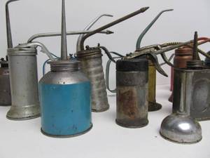 lot 96 image: Large Lot of Vintage Metal Oiler Cans