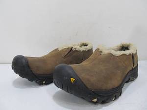 lot 222 image: Unused KEEN Lined Leather Slip-On Shoes