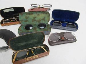 lot 77 image: Lot of Antique Eyeglasses 