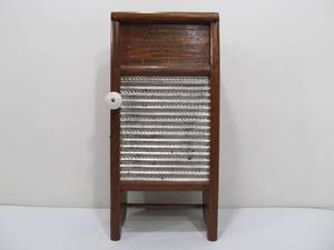 lot 187 image: Primitive Vintage Washboard Wall Cabinet