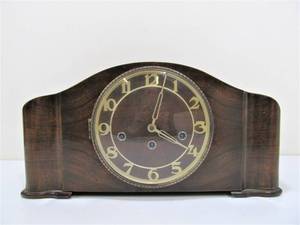 lot 189 image: Nice Condition Vintage Deco Mantel Clock