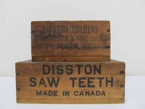 lot 195 image: 2 Antique FULL Wood Boxes DISSTON Saw Teeth & Holders 
