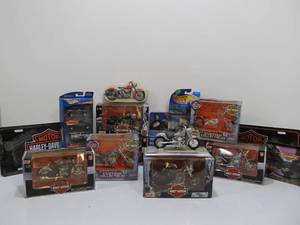 lot 203 image: Large Group of Diecast HARLEY DAVIDSON Motorcycles & 2 License Plates