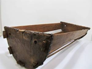 lot 231 image: Early Antique Primitive Wood Cradle
