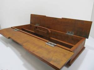 lot 232 image: Excellent Quality Dovetailed Wood Tool Carrier wHinged Lid