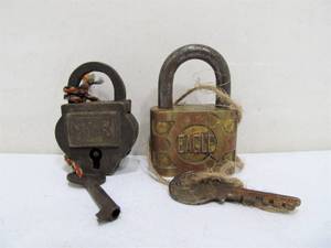lot 243 image: Pair of Smaller Antique Padlocks wKeys