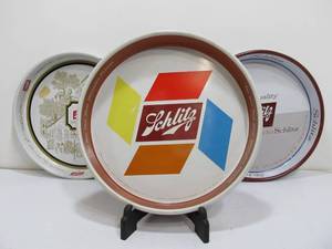 lot 256 image: 3 Vintage 1950s-60s Metal SCHLITZ Beer Trays