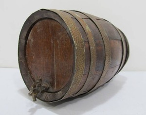 lot 259 image: Small Antique Wooden Whiskey Barrel wSpigot
