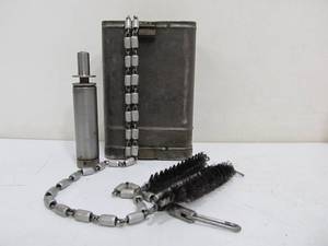 lot 271 image: Original WW2 G. Appel German Gun Clean Kit
