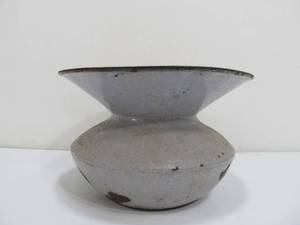 lot 280 image: Old Antique Cast Iron Enamel Saloon Spittoon