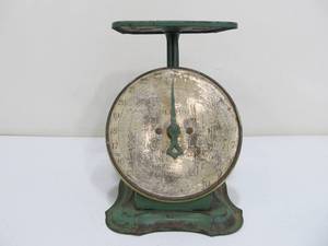 lot 281 image: Antique Kitchen Counter Scale From Landers, Frary & Clark