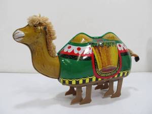 lot 298 image: Vintage 80s Tin Toy Battery Op Walking Camel Toy
