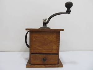 lot 303 image: Primitive Antique Dovetailed Wood & Cast Iron Coffee Grinder