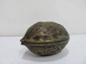 lot 304 image: Large Old Vintage Solid Brass Walnut-Form Trinket Box