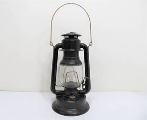 lot 313 image: Antique Farwell Ozmun Kirk No. 2 Lantern