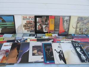 lot 355 image: Lot of Approx 50 Assorted Vintage Vinyl Records #3