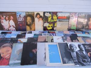 lot 356 image: Lot of Approx 50 Assorted Vintage Vinyl Records #4