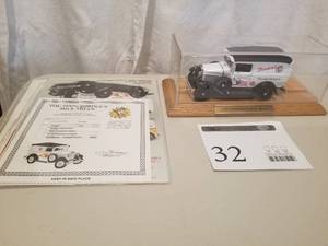 lot 32 image: 124 Scale 1931 Ford Panel Delivery Truck Die-cast Metal Replica Model by Danbury Mint