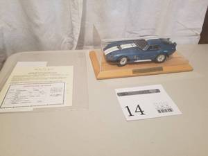 lot 14 image: 124 Scale 1965 Shelby Cobra Daytona Coupe Die-cast Metal Replica Model by Danbury Mint