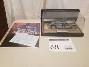 lot 68 image: 124 Scale 1907 Rolls-Royce Silver Ghost Convertible Die-cast Metal Replica Model by Franklin Mint