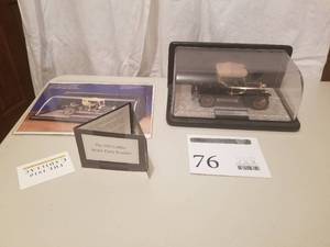 lot 76 image: 124 Scale 1910 Cadillac Model Thirty Roadster Die-cast Metal Replica Model by Franklin Mint