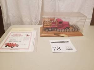 lot 78 image: 124 Scale 1938 Ford 1-12 Ton Stakebed Delivery Truck Die-cast Metal Replica Model by Danbury Mint