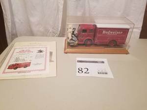 lot 82 image: 124 Scale 1955 White 3014WLB Delivery Truck Die-cast Metal Replica Model by Danbury Mint