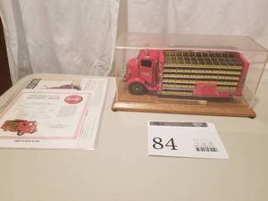 lot 84 image: 124 Scale 1938 GMC Cab Over Engine Delivery Truck Die-cast Metal Replica Model by Danbury Mint