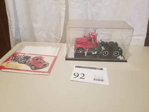 lot 92 image: 1960 Mack Model B-61 ST Tractor Die-cast Metal Replica Model