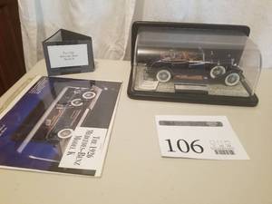 lot 106 image: 124 Scale 1926 Mercedes-Benz Model K Convertible Die-cast Metal Replica Model by Franklin Mint