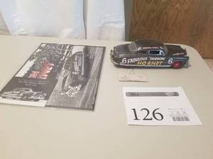 lot 126 image: 124 Scale 1951 Hudson Hornet Stock Car Die-cast Metal Replica Model by Franklin Mint