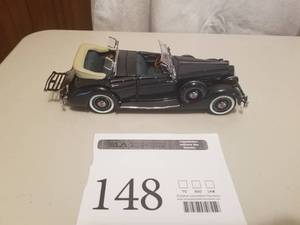 lot 148 image: 124 Scale 1938 Packard Twelve Sport Phaeton Die-cast Metal Replica Model