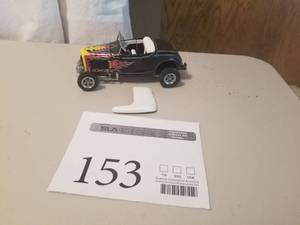 lot 153 image: 124 Scale Ford McMullen Roadster Die-cast Metal Replica Model by Danbury Mint
