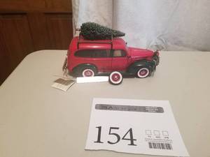 lot 154 image: 124 Scale General Motors Delivery Truck Die-cast Metal Replica Model by Franklin Mint