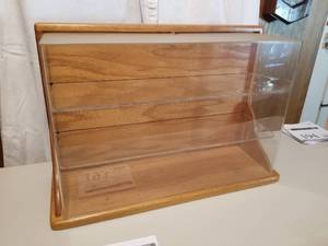 lot 193 image: Wood Display Case with Plexiglass Cover and Shelves