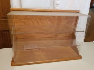 lot 225 image: Wood Display Case with Plexiglass Cover and Shelves
