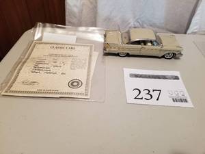 lot 237 image: 124 Scale 1958 Plymouth Fury Hardtop Die-cast Metal Replica Model by Danbury Mint