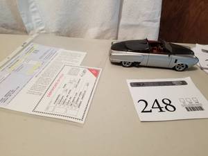 lot 248 image: 124 Scale 1950 Studebaker Custom Rod Sport Roadster Die-cast Metal Replica Model by Danbury Mint