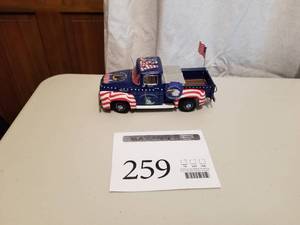 lot 259 image: 124 Scale 1956 Ford F-150 Pickup Truck Die-cast Metal Replica Model