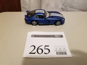 lot 265 image: 124 Scale 1999 Dodge Viper GTS Coupe Die-cast Metal Replica Model