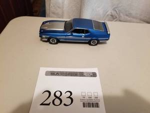 lot 283 image: 124 Scale 1971 Ford Mustang Mach 1 Coupe #20045000 Limited Edition Die-cast Metal Replica Model by Danbury Mint