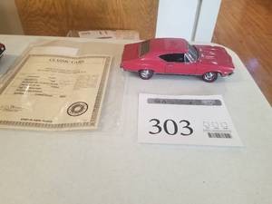 lot 303 image: 124 Scale 1968 Chevrolet Chevelle SS Coupe Die-cast Metal Replica Model