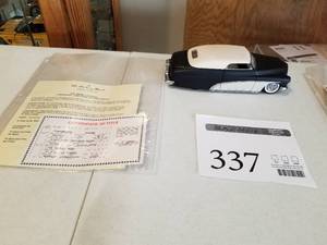 lot 337 image: 124 Scale 1951 Mercury Custom Coupe Die-cast Metal Replica Model by Danbury Mint
