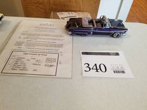 lot 340 image: 124 Scale 1958 Chevrolet Impala Lowrider Convertible Die-cast Metal Replica Model by Danbury Mint