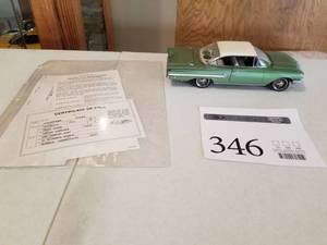 lot 346 image: 124 Scale 1960 Chevrolet Impala Lowrider Coupe Die-cast Metal Replica Model by Danbury Mint