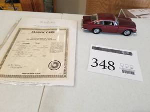 lot 348 image: 124 Scale 1964 Aston Martin DB5 Coupe Die-cast Metal Replica Model by Danbury Mint