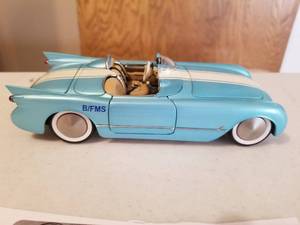 lot 391 image: 124 Scale 1954 Chevrolet Corvette Dry Lakes Racer Die-cast Metal Replica Model