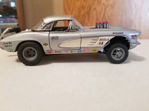 lot 397 image: 124 Scale 1957 Chevrolet Corvette Gasser Race Car Die-cast Metal Replica Model