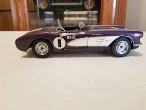 lot 401 image: 124 Scale 1959 Chevrolet Corvette Race Car Die-cast Metal Replica Model